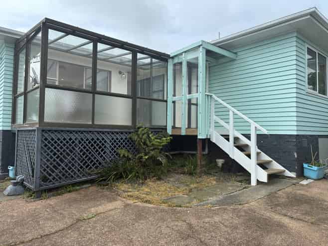 130 Rosier Rd, Glen Eden