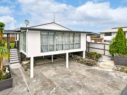 2/10 Nearco Street, Randwick Park