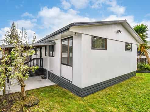 2/10 Nearco Street, Randwick Park