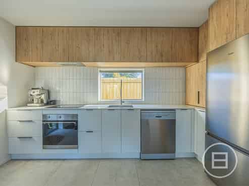 1/17 Highsted Road, BISHOPDALE