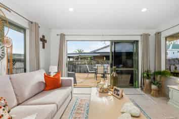 4 Meadowbrook Place, Buckland