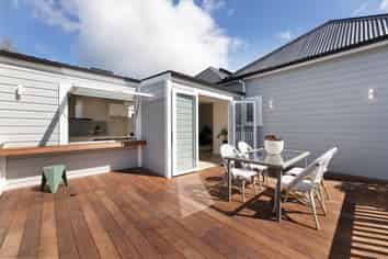 36 Albert Street, Saint Clair
