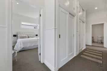 36 Albert Street, Saint Clair