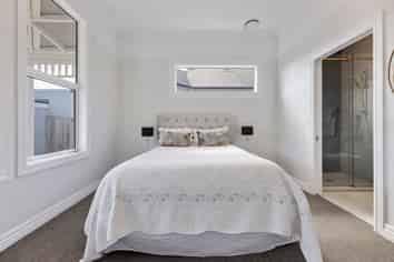 36 Albert Street, Saint Clair