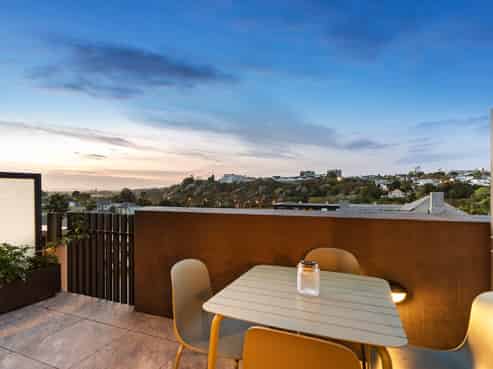 3/2 Second Avenue, Kingsland