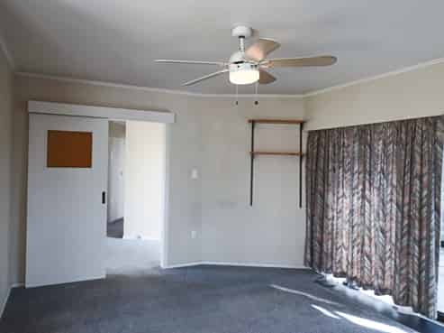 51 Clayton Ave, Otara