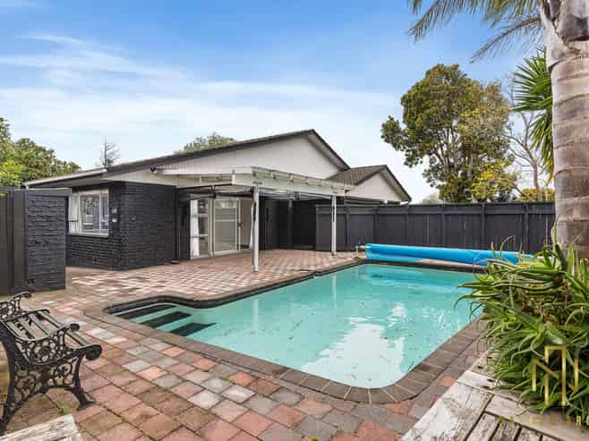 7 Lakeside Drive, Pahurehure