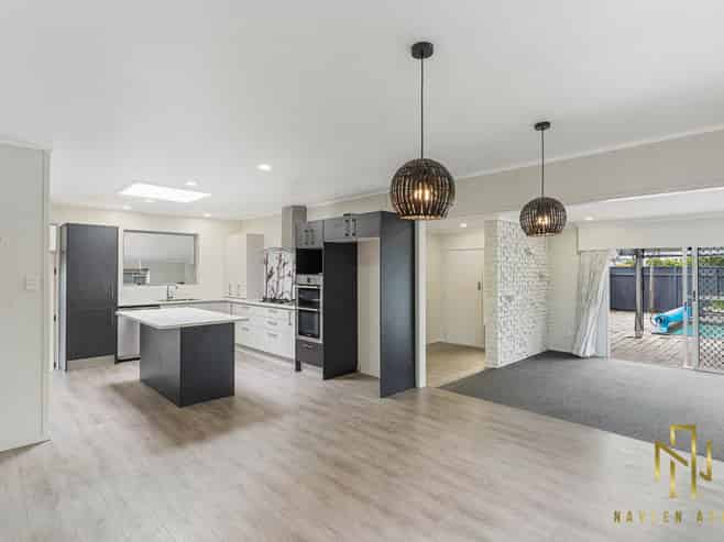 7 Lakeside Drive, Pahurehure