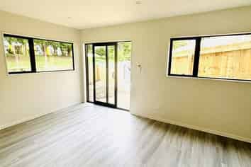 9F Julian Place, Otara