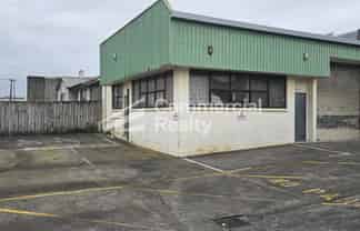 Street Front Unit In Otahuhu For Sale