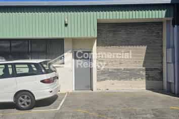 Street Front Unit In Otahuhu For Sale