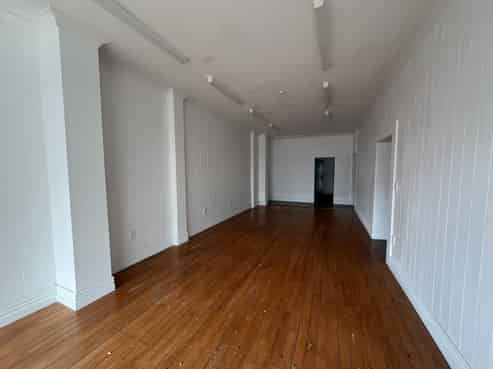 Small Vivian Street Retail