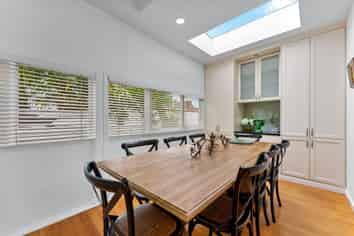 15 Seaview Road, Castor Bay