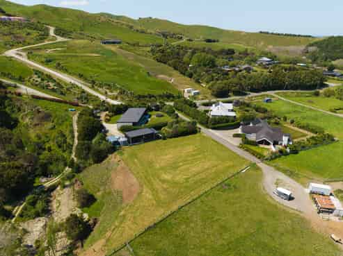 88 Scarlys Way, Okitu