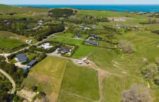 88 Scarlys Way, Okitu