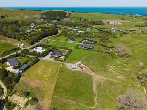 88 Scarlys Way, Okitu