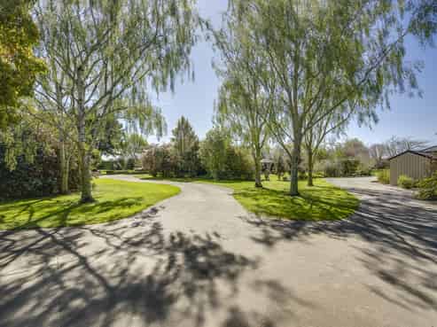 144 Longlands Road, Longlands