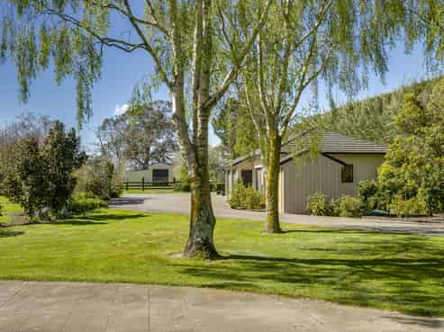 144 Longlands Road, Longlands