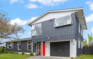 9 Meads Place, Bulls