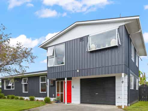 9 Meads Place, Bulls