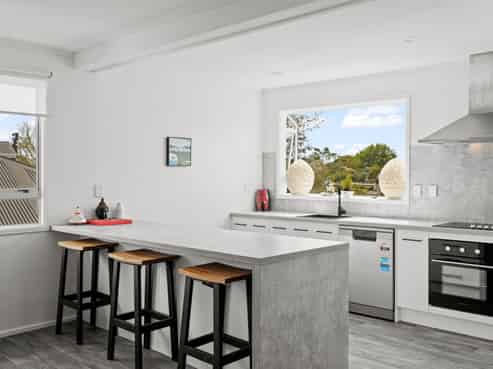 9 Meads Place, Bulls