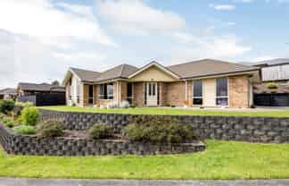 4 Everton Place, Grandview Heights