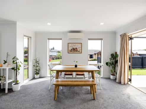 4 Everton Place, Grandview Heights