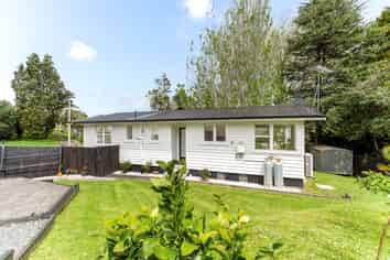 19 Laburnum Road, New Windsor