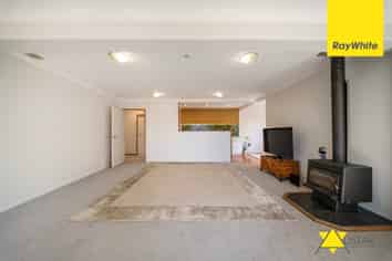 864 West Coast Road, Waiatarua