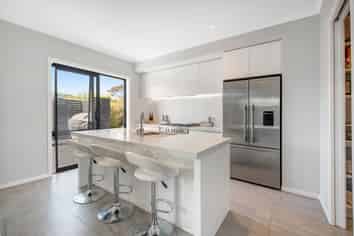 242 Hillcrest Road, Wainui