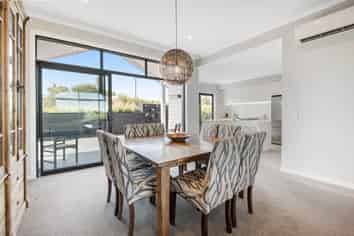 242 Hillcrest Road, Wainui