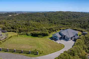 242 Hillcrest Road, Wainui
