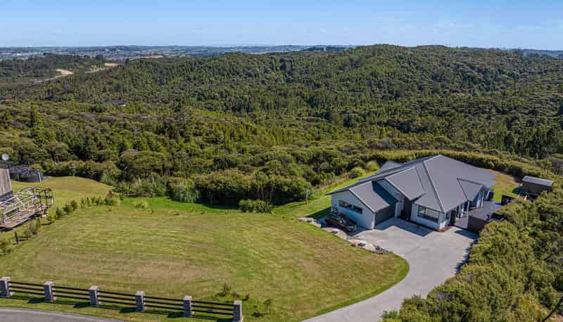 242 Hillcrest Road, Wainui
