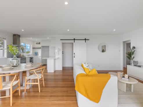 2/104 Sylvan Avenue, Northcote