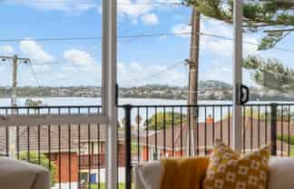 2/104 Sylvan Avenue, Northcote