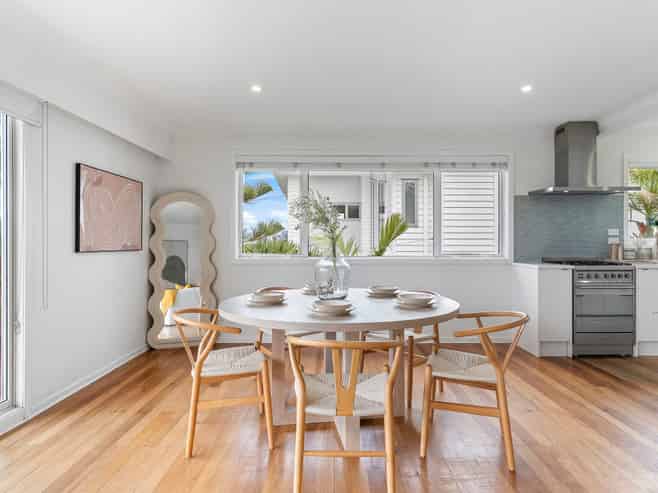 2/104 Sylvan Avenue, Northcote