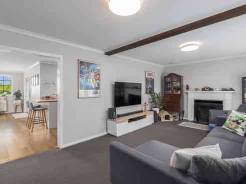 42 Cresswell Avenue, Burwood