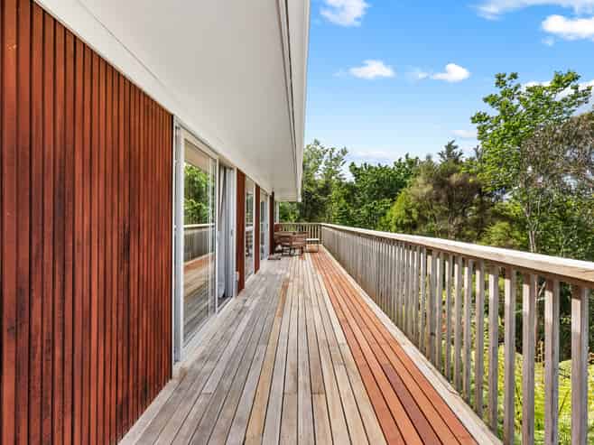 24 Noeleen Street, Glenfield