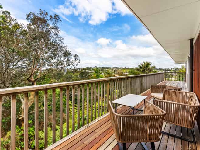 24 Noeleen Street, Glenfield
