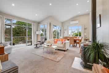 5 Palm Cove, Arkles Bay