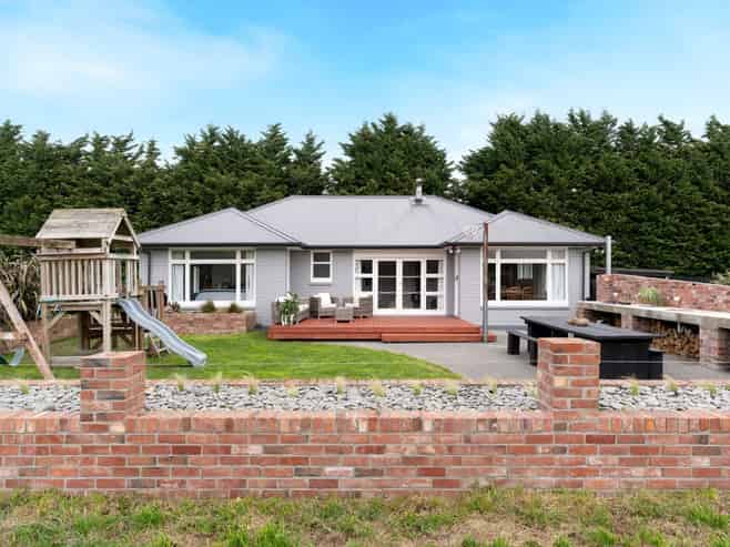 664 Depot Road, Oxford