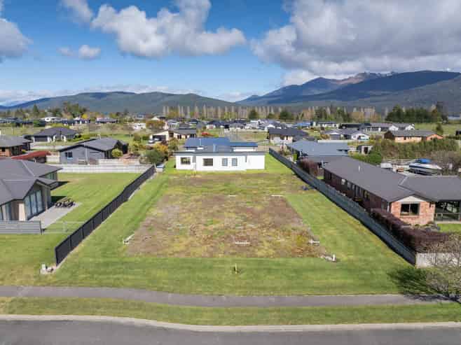 25 Acheron Way, Te Anau