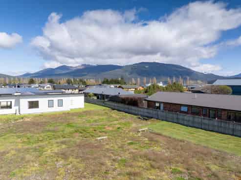 25 Acheron Way, Te Anau