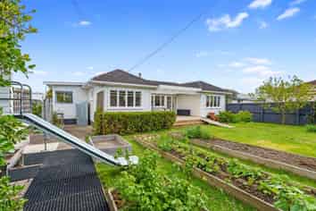 1/111 Parkers Road, Tahunanui