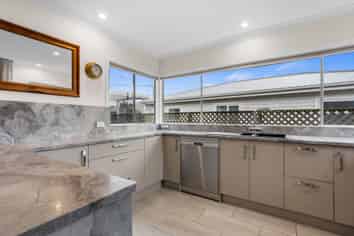 1/111 Parkers Road, Tahunanui