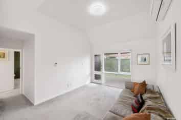 52O Pilkington Road, Panmure
