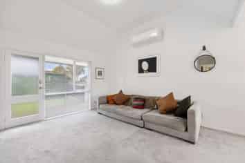 52O Pilkington Road, Panmure