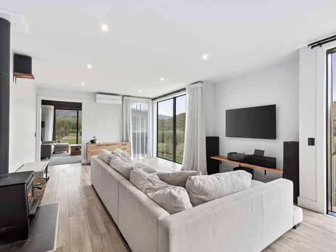 2 Judare Drive, Cromwell
