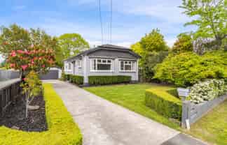 15 Aorangi Road, Bryndwr