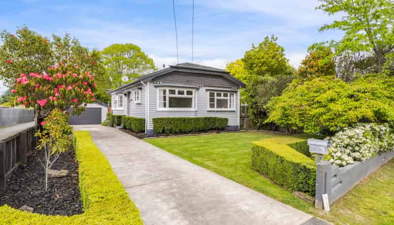15 Aorangi Road, Bryndwr